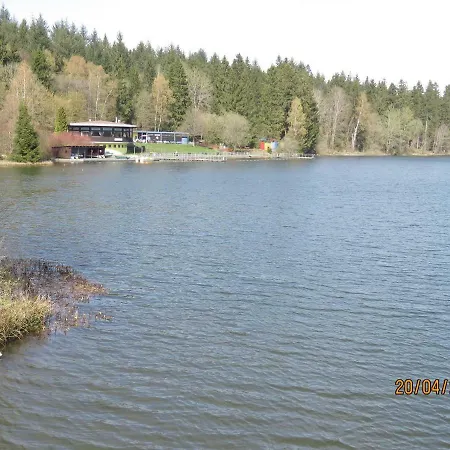 Apartment Am Wald 5 *